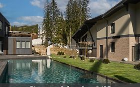 Twins Hotel & Spa