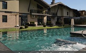 Twins Hotel & Spa