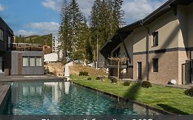 Twins Hotel & Spa